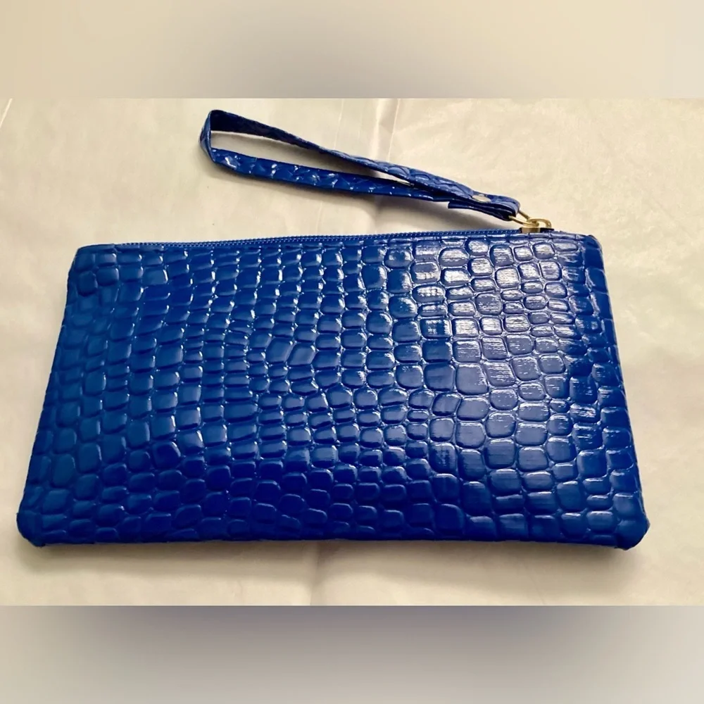 New! Royal Blue Wristlet Vegan